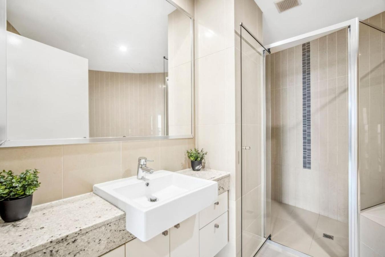 Apartment Location Style And Amazing Views