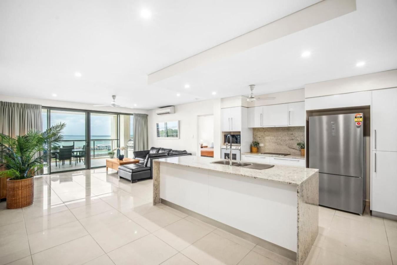 Apartment Location Style And Amazing Views Darwin